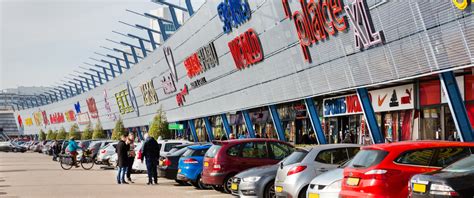 winkels alexandrium openingstijden